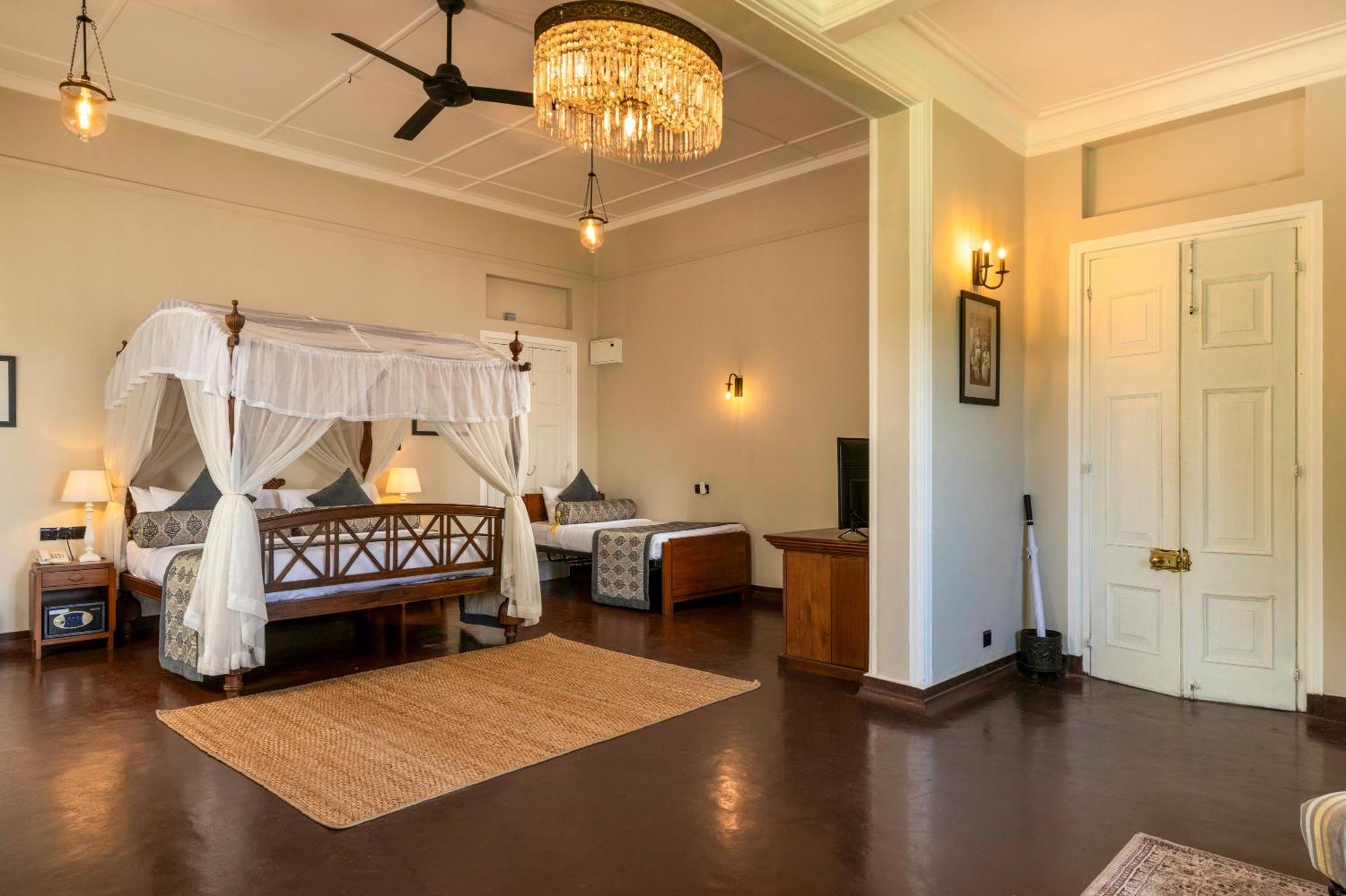 Castle Hill Bungalow Kandy Exterior photo