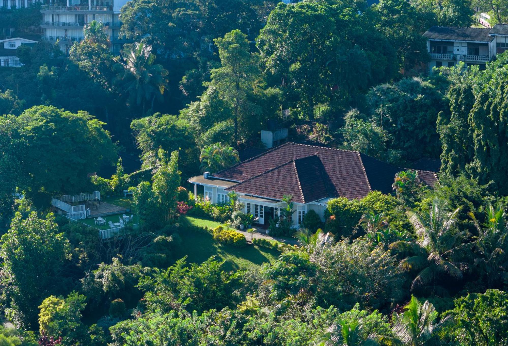 Castle Hill Bungalow Kandy Exterior photo